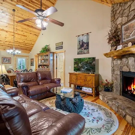 Dragons Den Cabin Inside Resort With Amenities